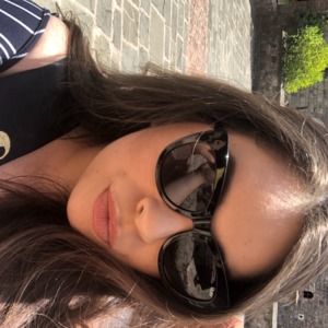 Meet your Posher, Priscila